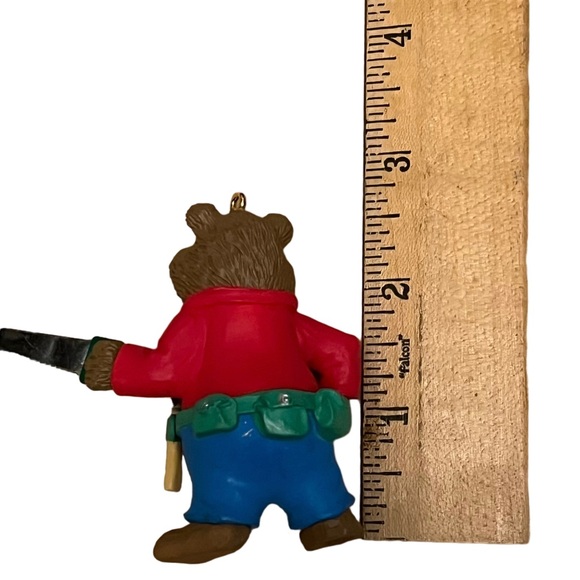 1993 Hallmark Dad’s Workshop Keepsake Ornament Bear with Saw - Picture 3 of 4